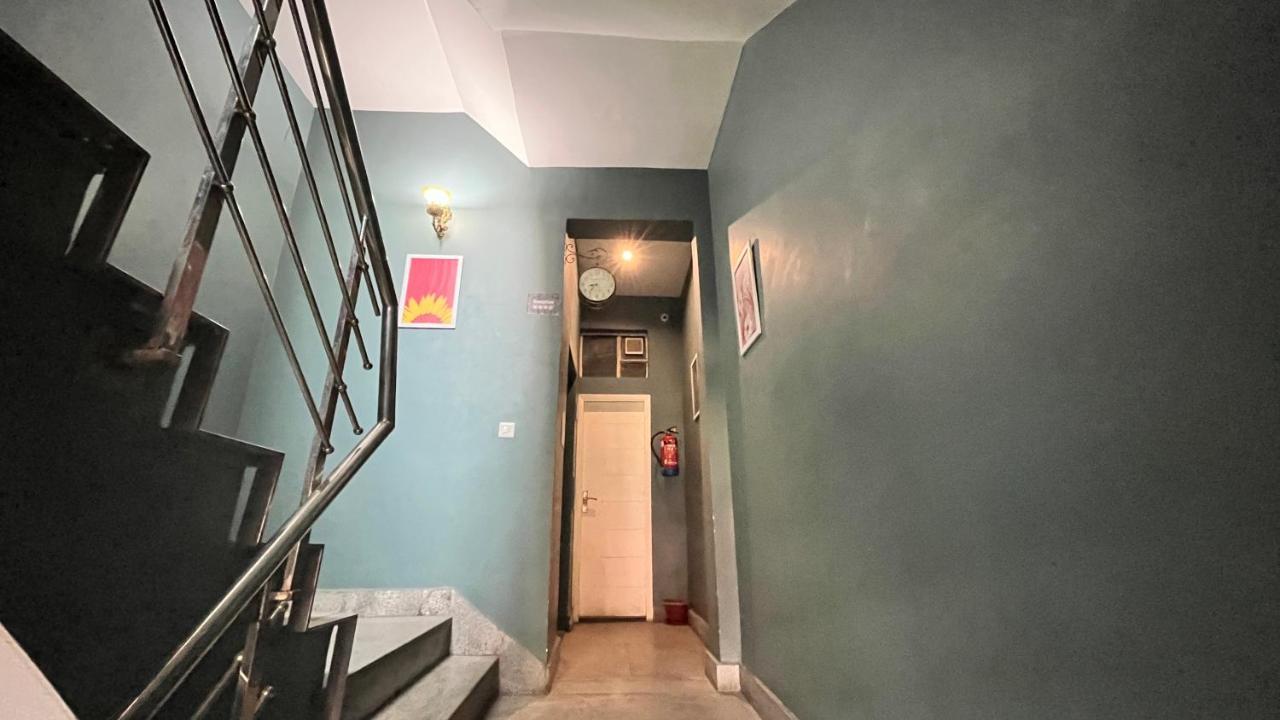 Qotel Hotel Church House Rohini Sector 15 Delhi  Exteriör bild