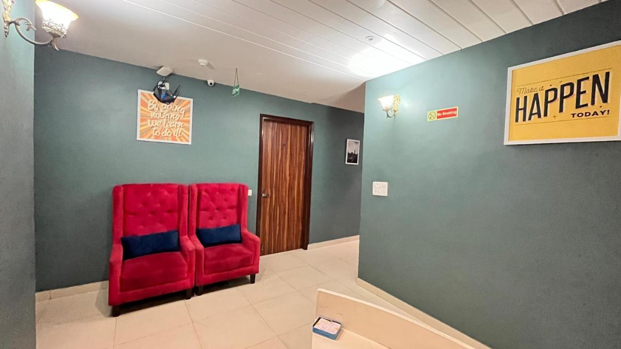Qotel Hotel Church House Rohini Sector 15 Delhi  Exteriör bild