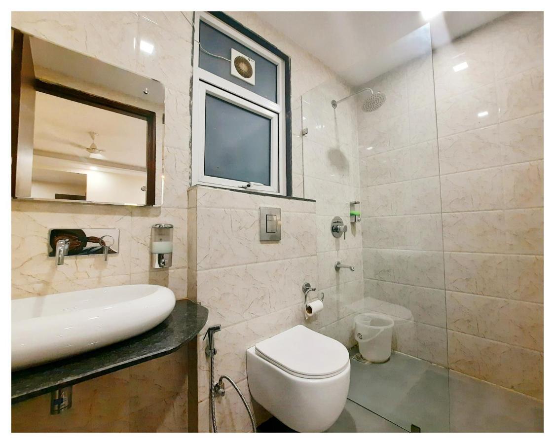 Qotel Hotel Church House Rohini Sector 15 Delhi  Exteriör bild